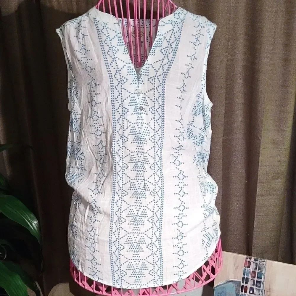 St.John'sāBayāBlue/whiteĀ sleevelessāBlouseāszM